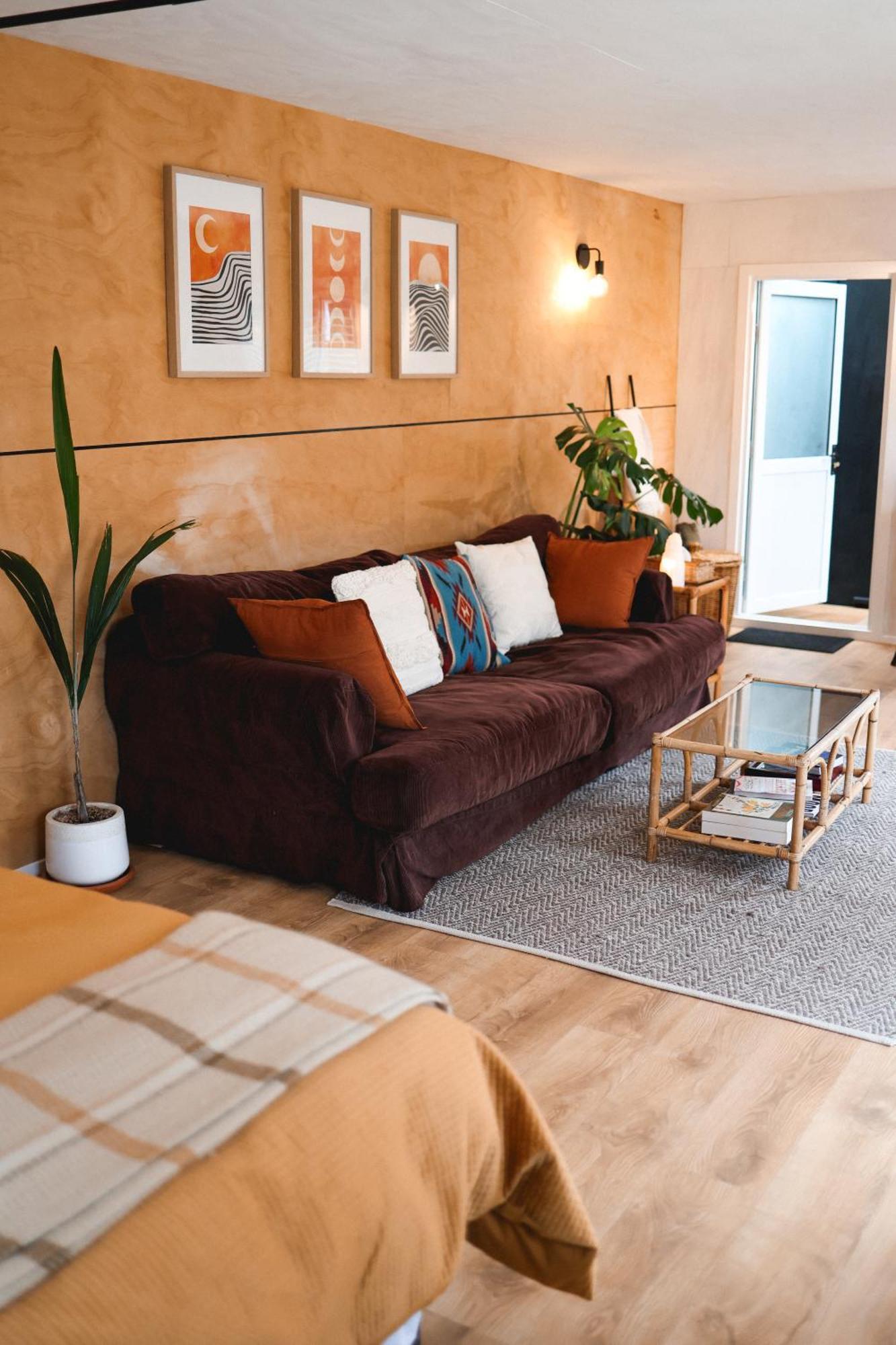 Oakura Kaitake Kabana - Unique, Off-Grid, Studio Retreat מראה חיצוני תמונה